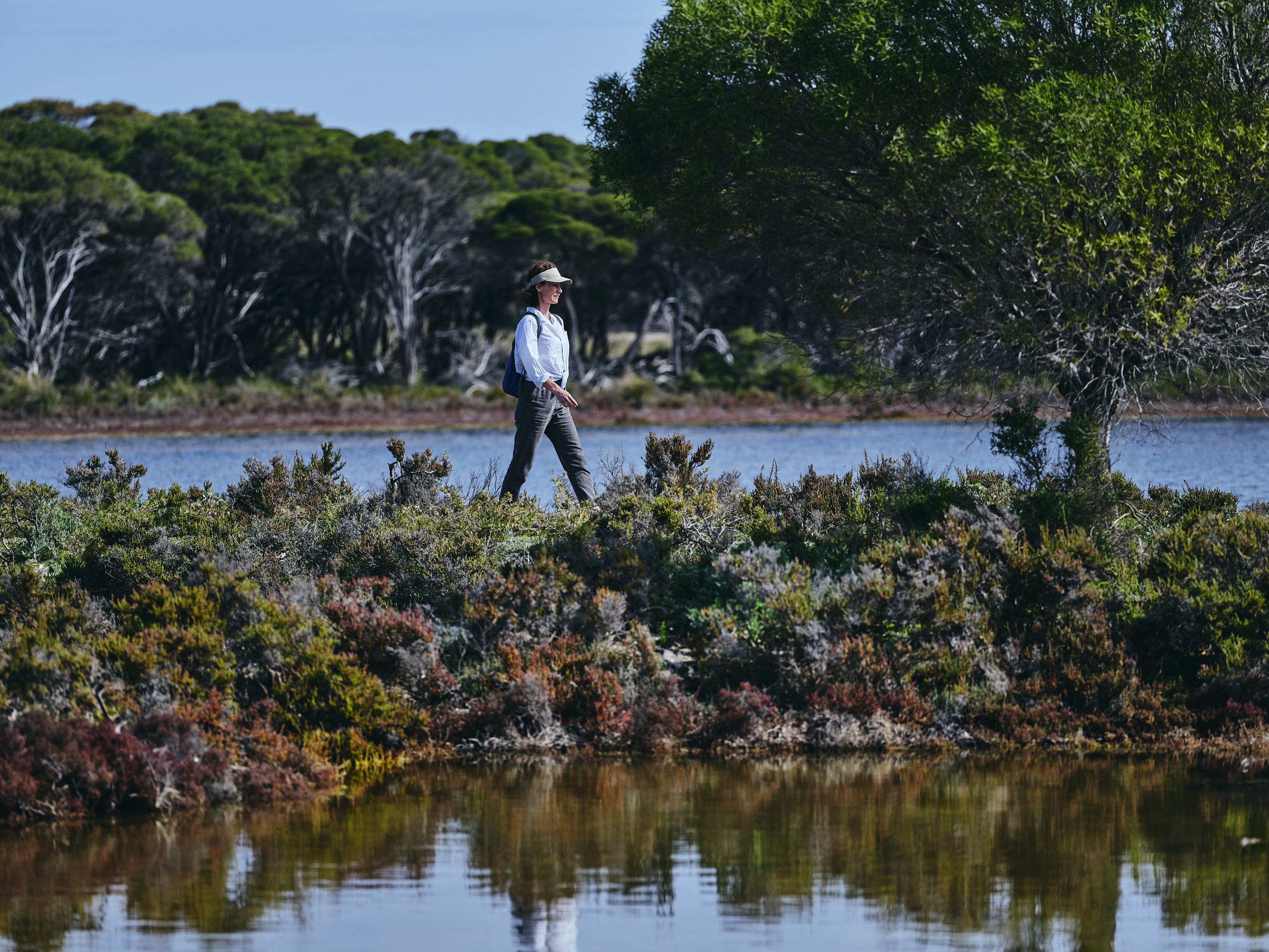 Hiking the Wadjemup Bidi