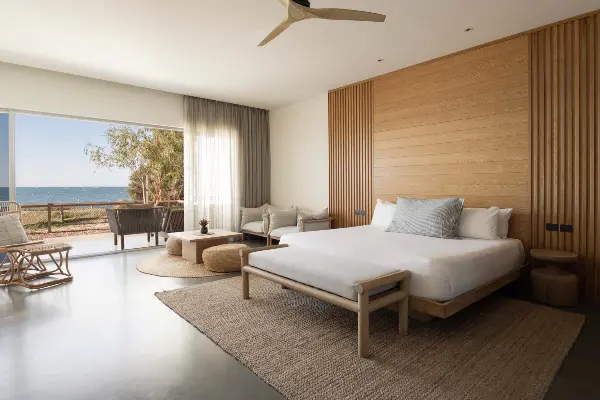 Samphire beachfront room.